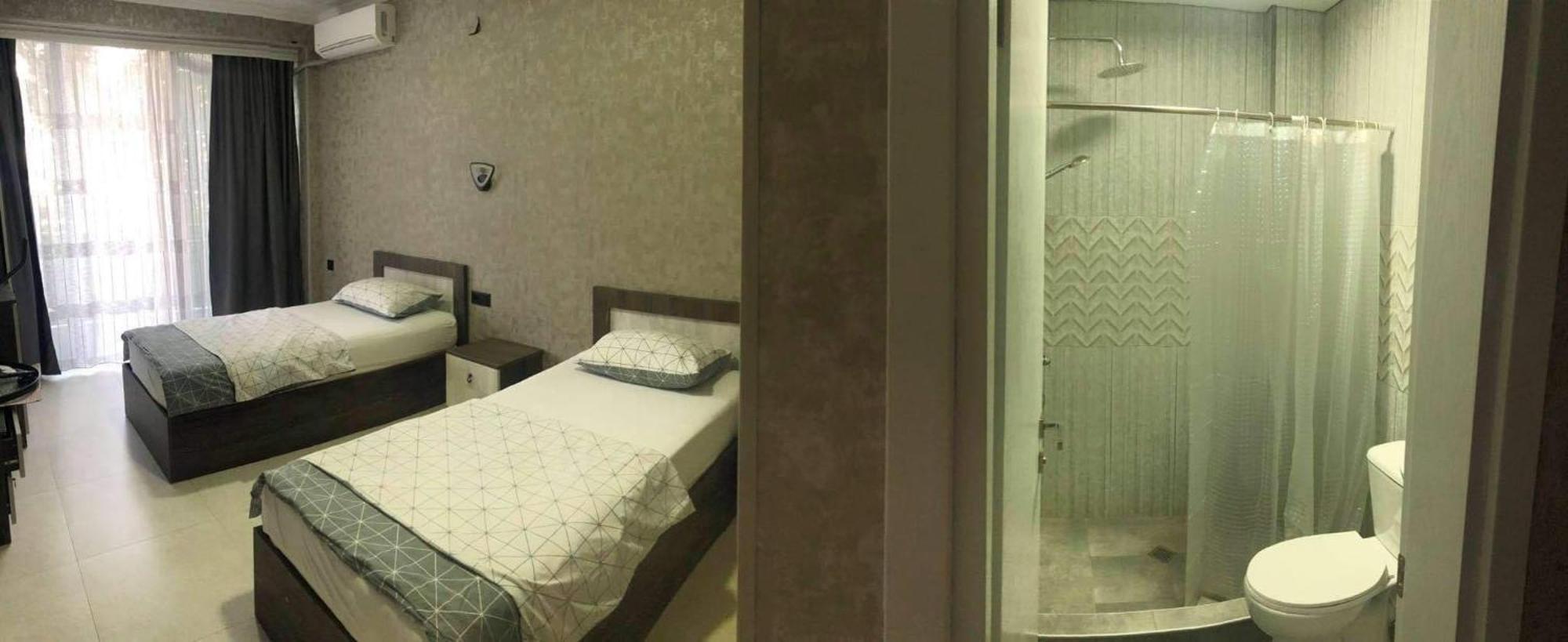 House By The Sea Hotel Kobuleti Bagian luar foto