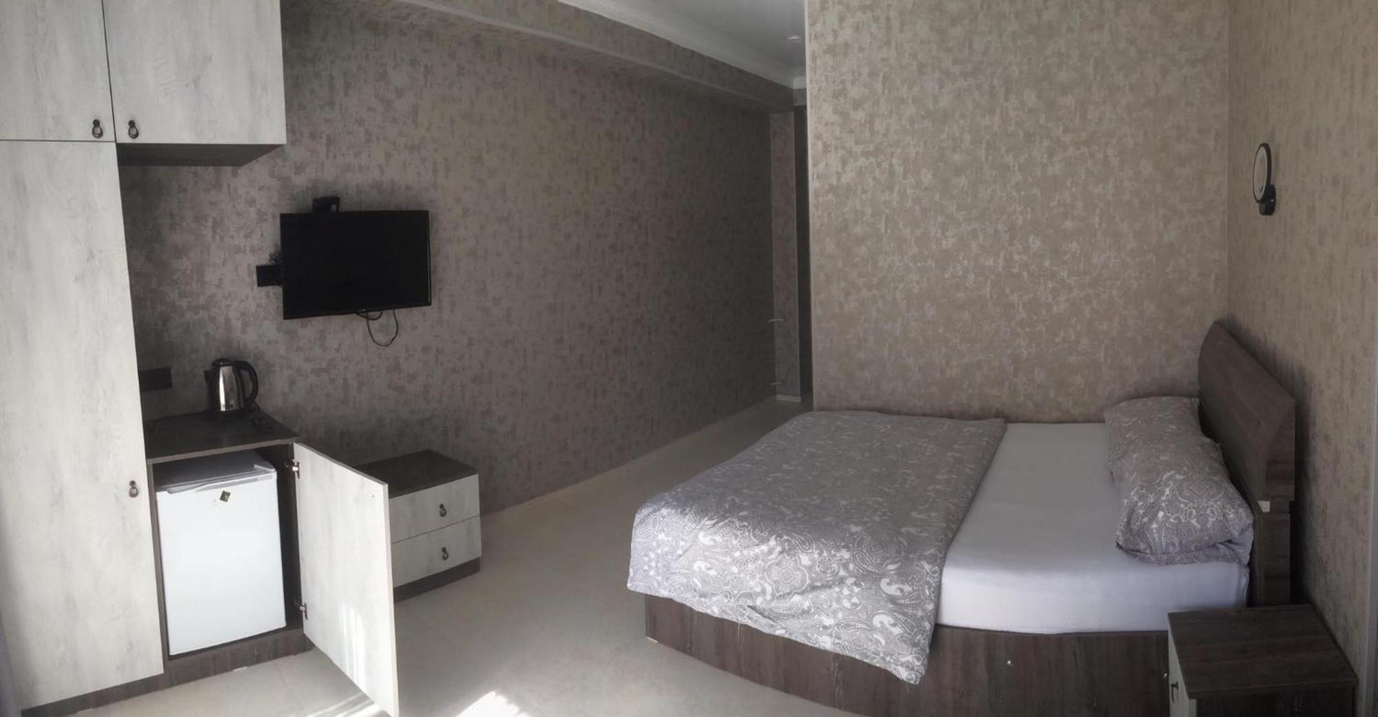 House By The Sea Hotel Kobuleti Bagian luar foto