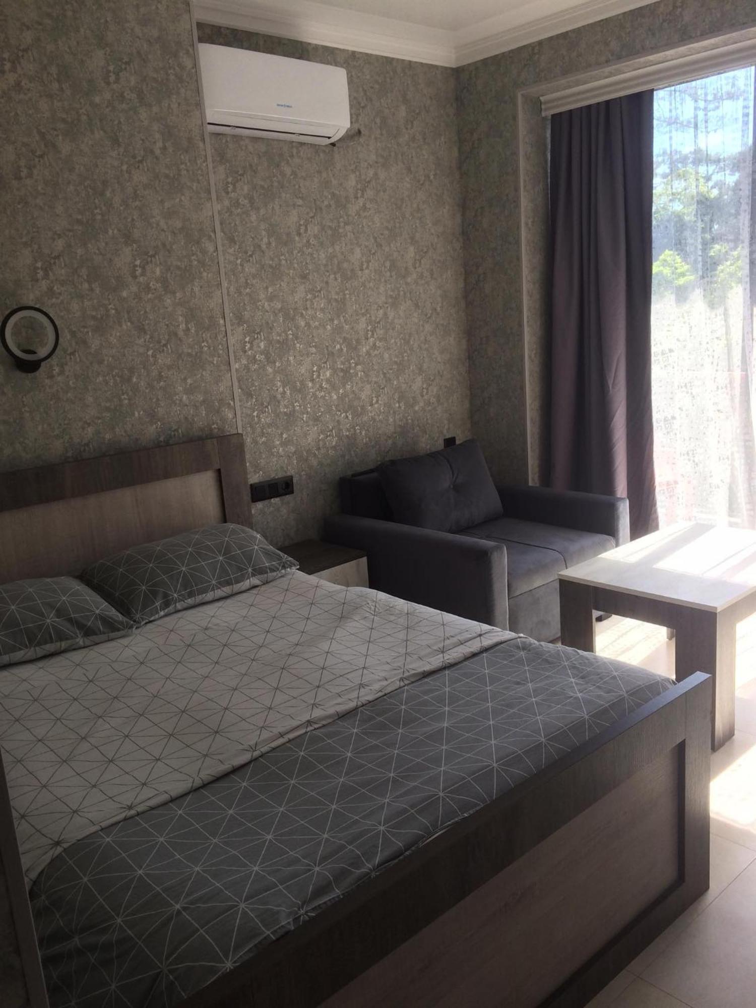 House By The Sea Hotel Kobuleti Bagian luar foto